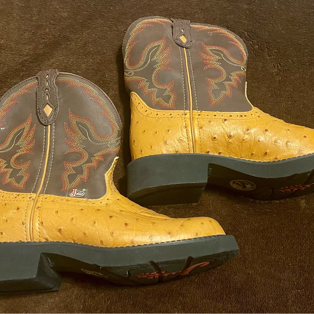 Justin Boots -Size 7B- excellent condition